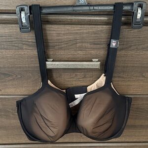 Victoria's Secret Black and Cream Underwire Bra